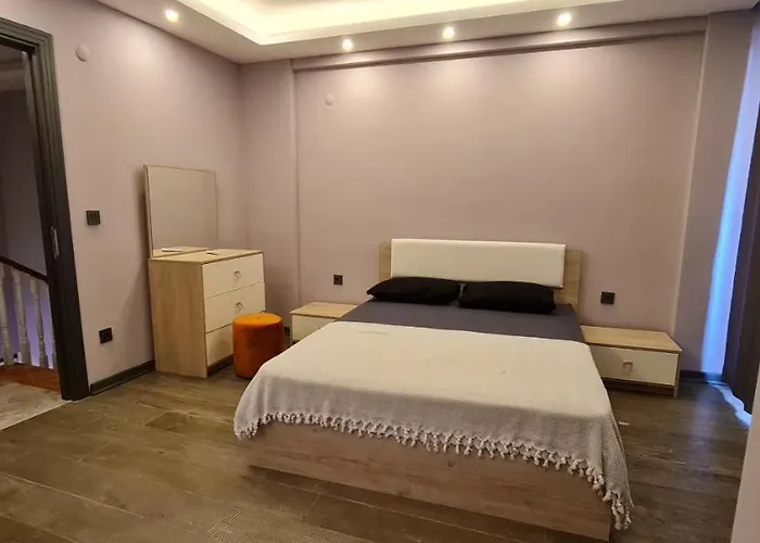빌라 Oezel Havuzlu Lueks