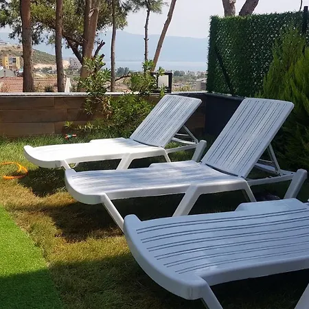 Oezel Havuzlu Lueks *