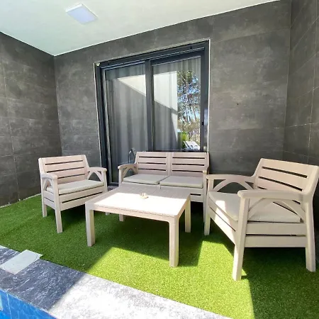 Villa Oezel Havuzlu Lueks *